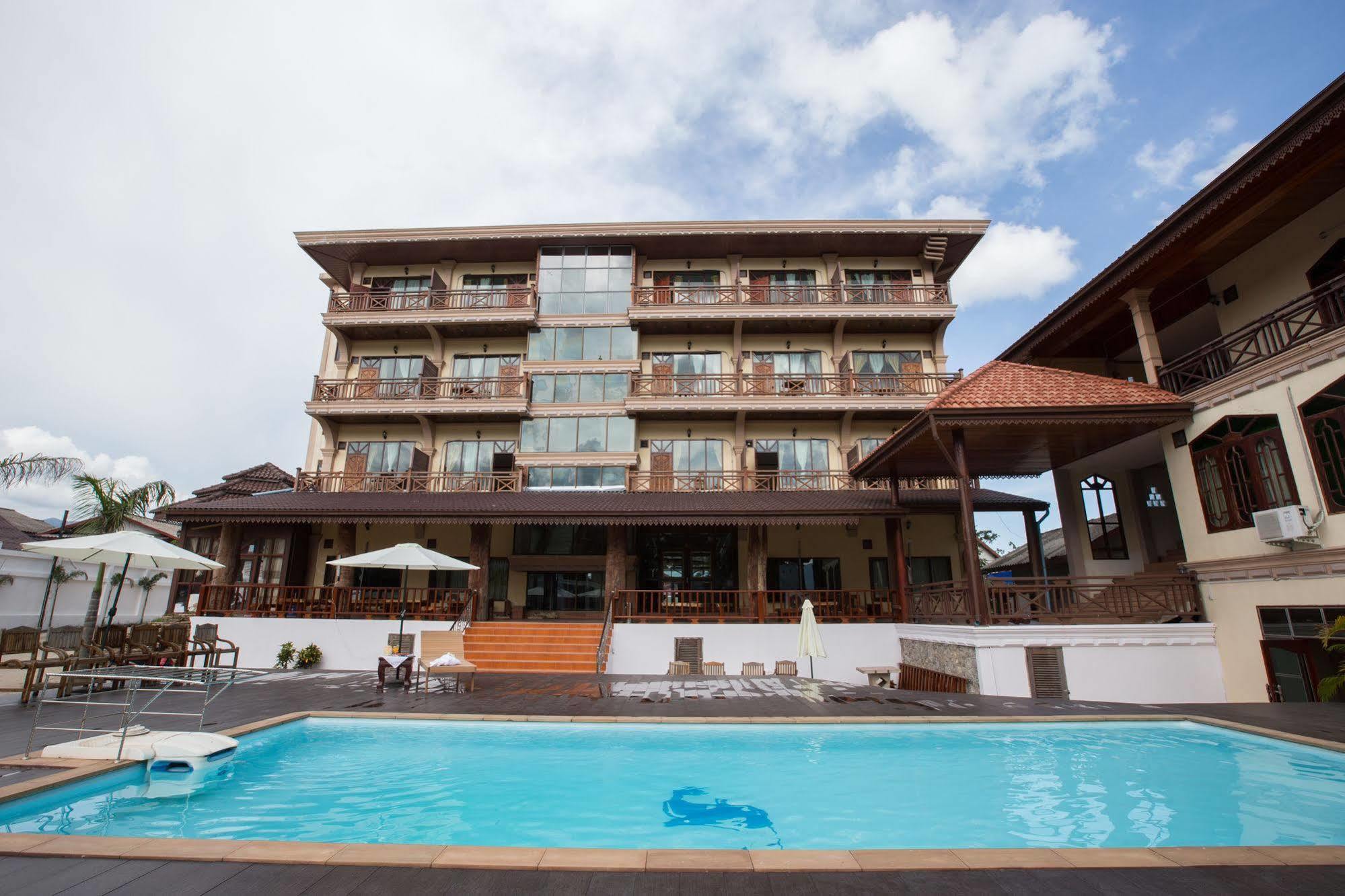 Thavisouk Riverside Hotel Vang Vieng Exterior foto