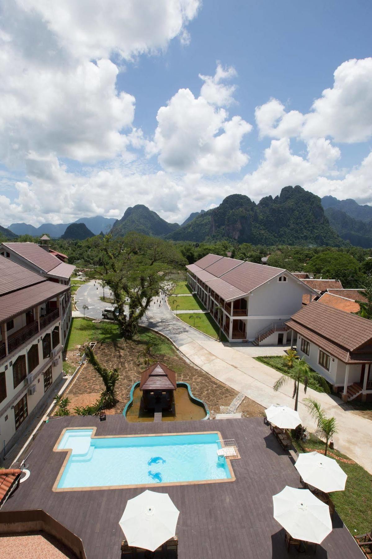 Thavisouk Riverside Hotel Vang Vieng Exterior foto